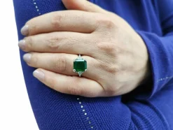 Bague émeraude et diamants