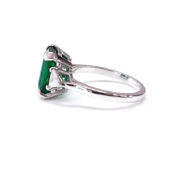 Bague émeraude et diamants