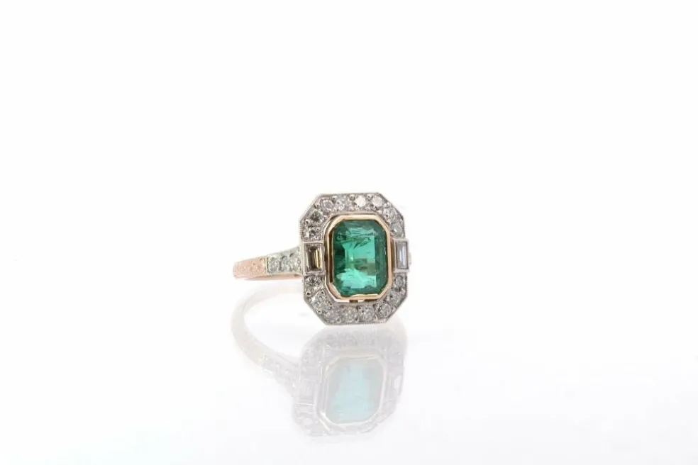 Bague émeraude et diamants en platine et or rose
