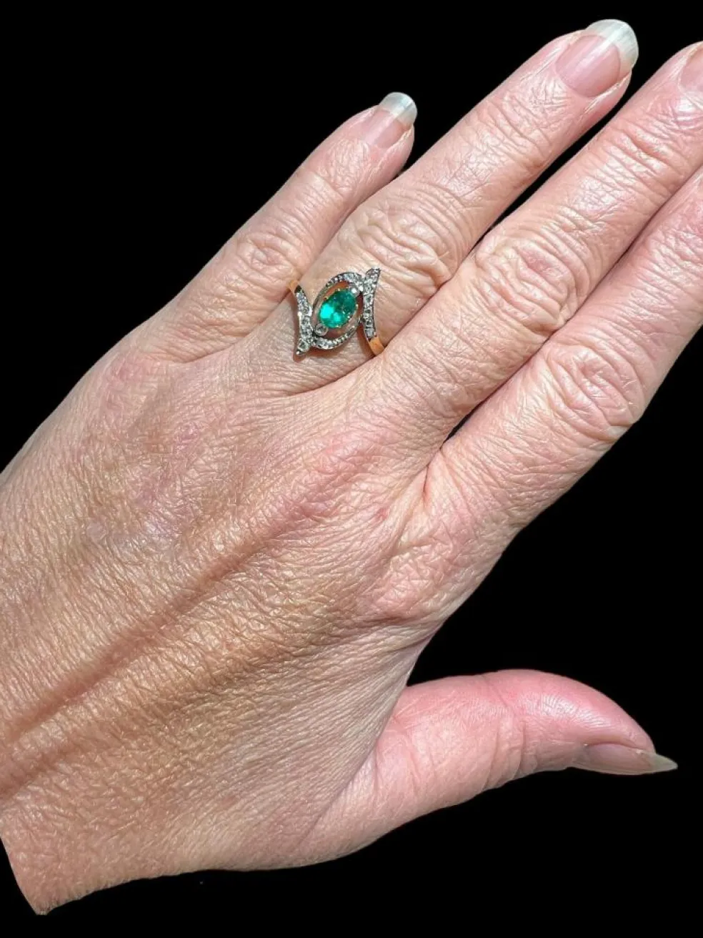 Bague émeraude et "roses"diamants, fin XIX ème
