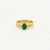 Bague émeraude ovale et diamants