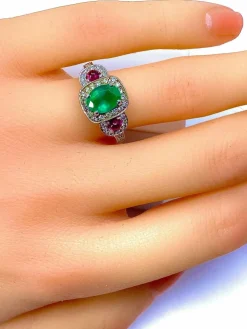 Bague émeraude rubis diamants