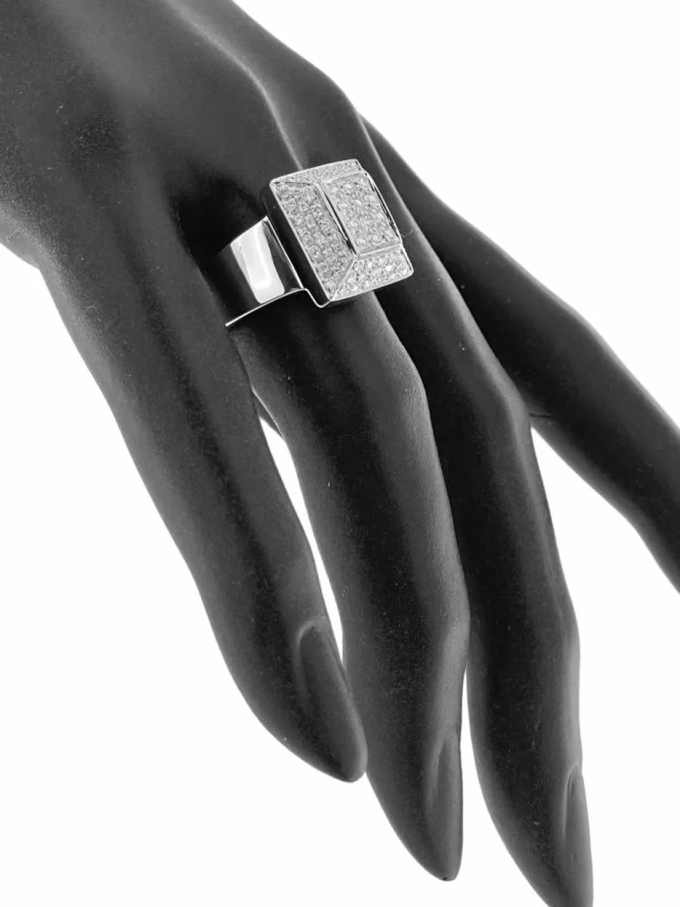 Bague mode en or blanc certifiée HRD avec diamants