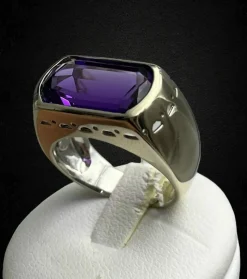 Bague moderne avec améthyste