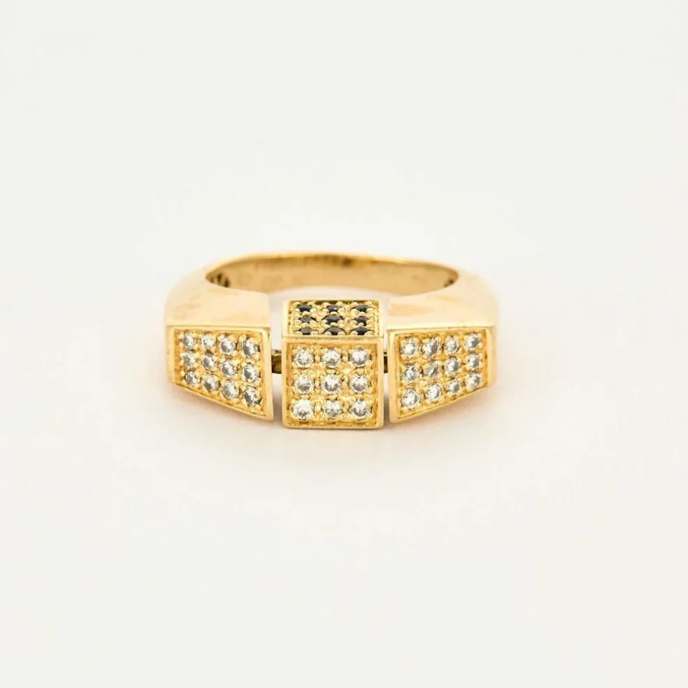 Bague moderne en or jaune, diamants, saphirs, rubis, émeraudes