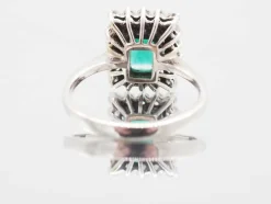 Bague moderne émeraude or blanc