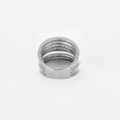 Bague moderne or blanc et diamants