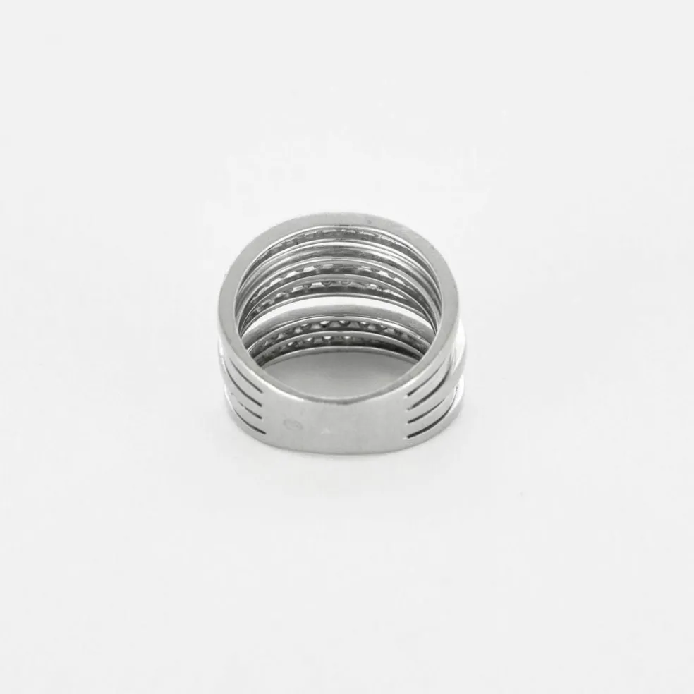 Bague moderne or blanc et diamants