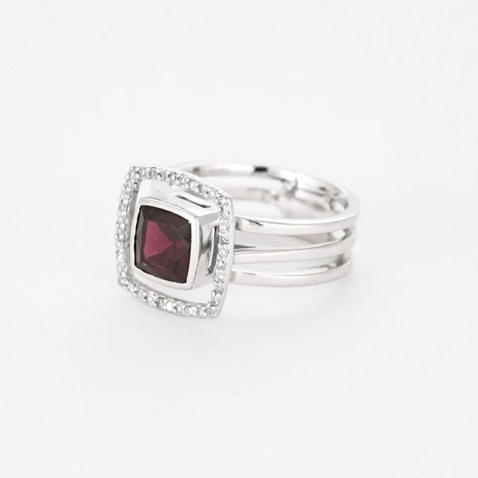 Bague moderne or gris, grenat et diamants