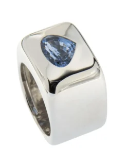Bague Moderniste en or blanc et saphir naturel en coeur