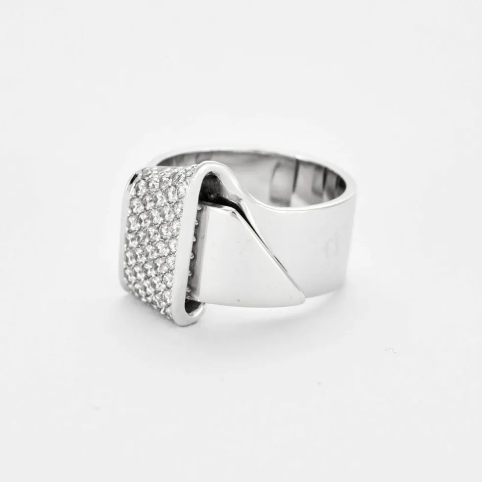 Bague moderniste en or gris et diamants