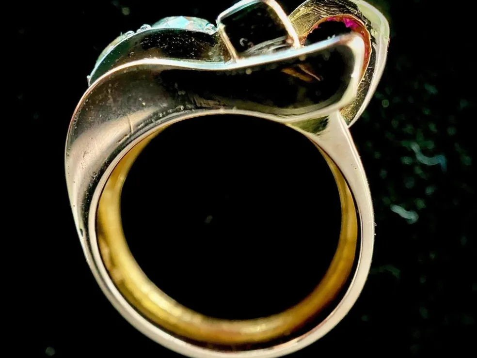 Bague modèle Tank asymétrique d'époque 1930/40 3 ors rubis diamants