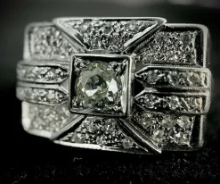 Bague modèle Tank or blanc diamants