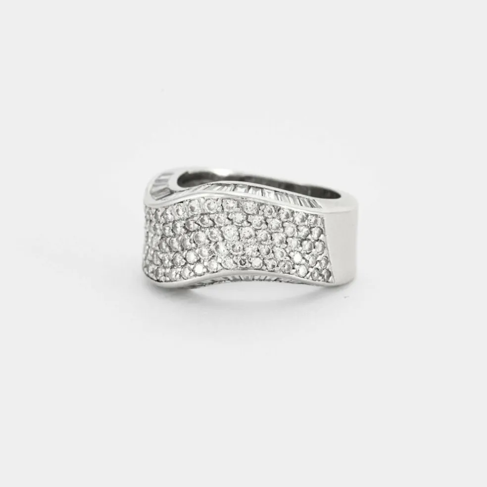 Bague mouvementée Or gris Diamants
