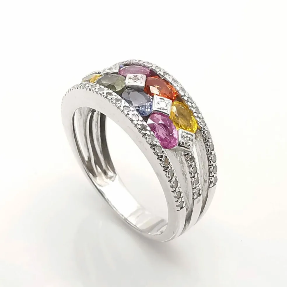 Bague multi-pierres précieuses