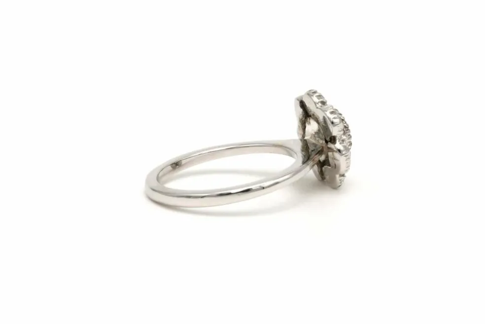 Bague Napoléon III en or blanc 18 carats et argent sertie de diamants "taille" rose