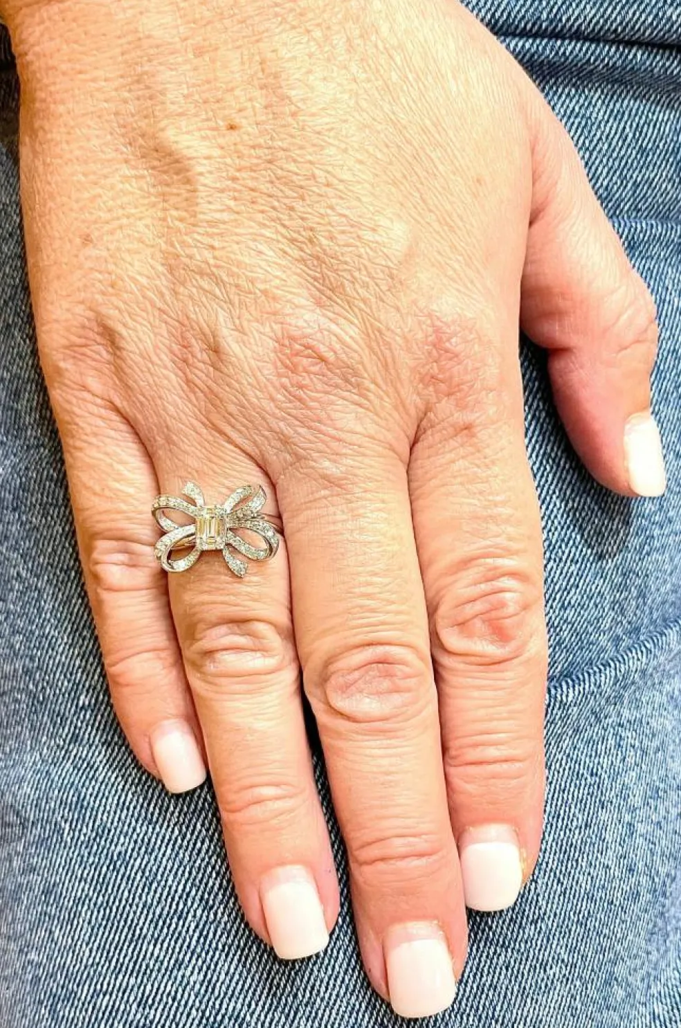 Bague Noeud en or blanc diamants