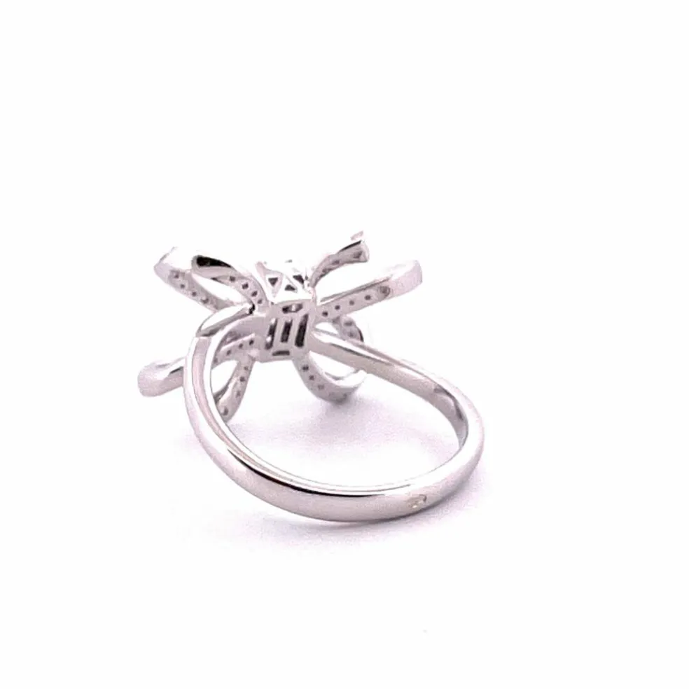 Bague Noeud en or blanc diamants