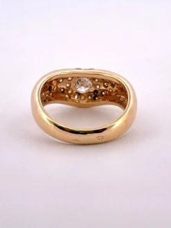 Bague ondulée en or jaune, diamants