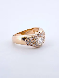 Bague ondulée en or jaune, diamants