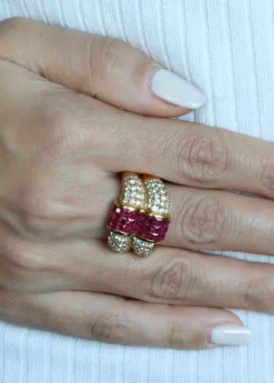 Bague ondulée Or jaune Rubis et Diamants