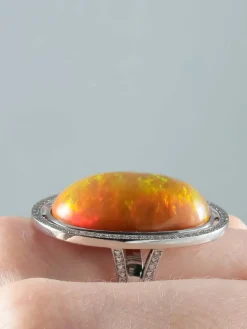 Bague Opale de feu et diamants