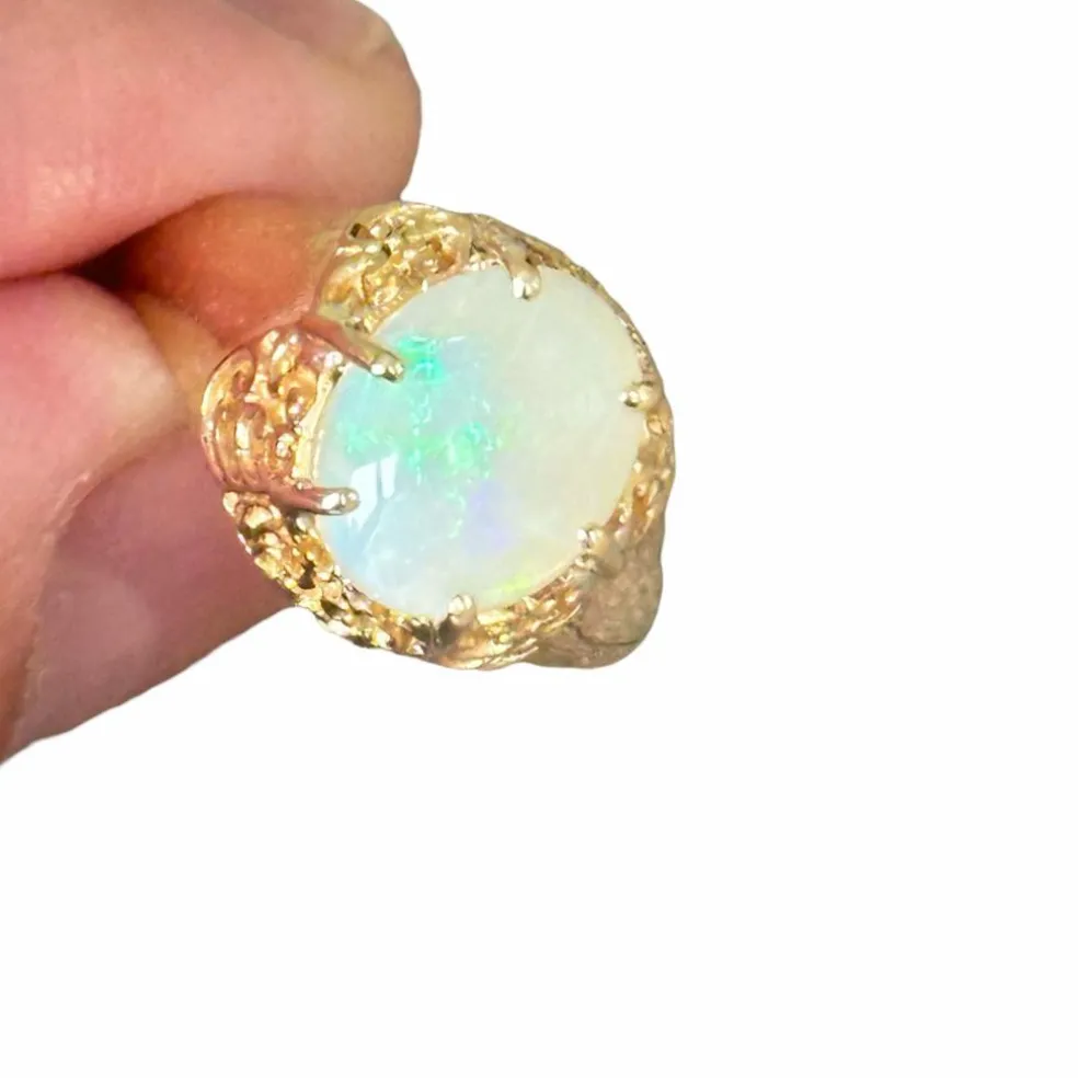 Bague opale or jaune 18 carats