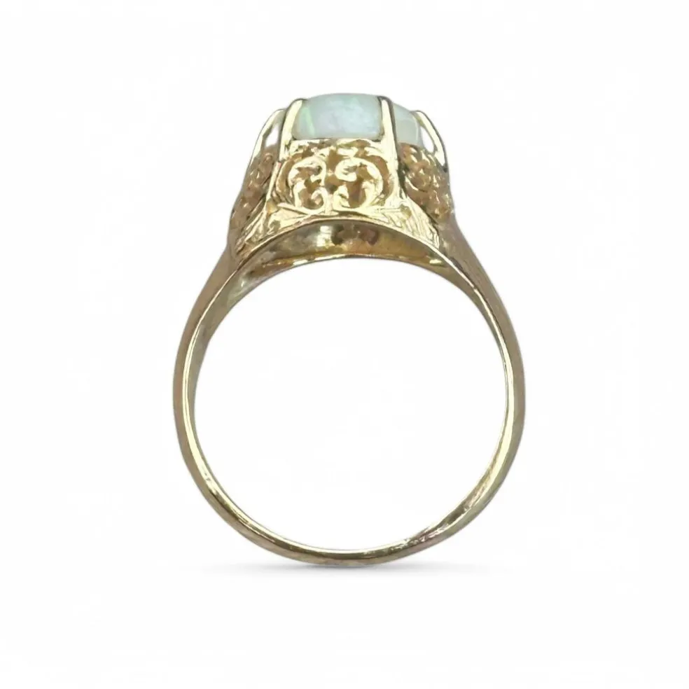 Bague opale or jaune 18 carats