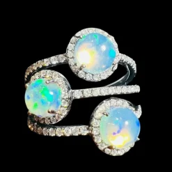 Bague opales et diamants en or jaune 18 Carat