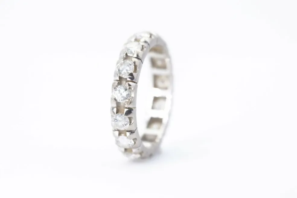 Bague or blanc 18 carat et diamants