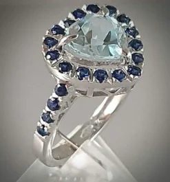 Bague or blanc aigue-marine entourage saphirs