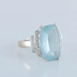 Bague or blanc aigue-marine