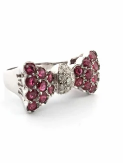 Bague or blanc avec rubis et diamants