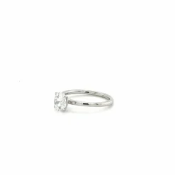 Bague or blanc avec un diamant