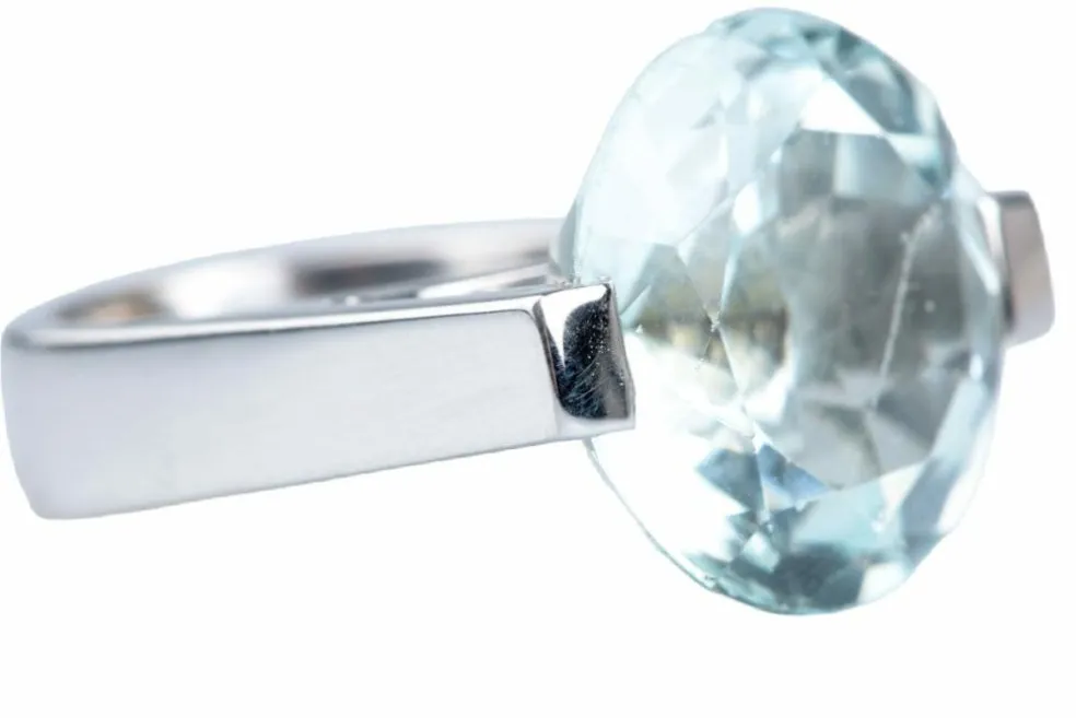 Bague Or blanc 12.69ct Aigue-marine