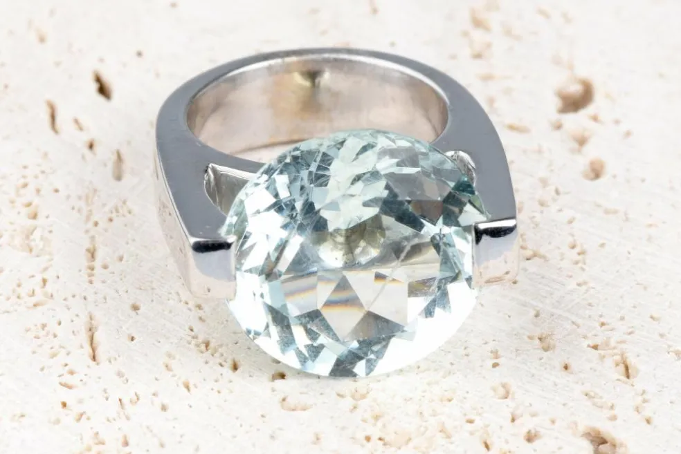 Bague Or blanc 12.69ct Aigue-marine