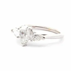 Bague or blanc diamant poire 1ct D/SI2