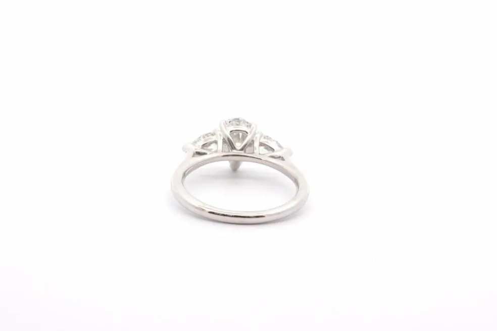 Bague or blanc diamant poire 1ct D/SI2