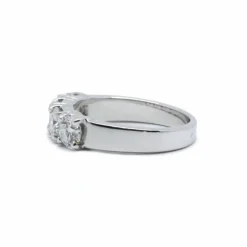 Bague or blanc diamants