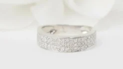 Bague or blanc diamants