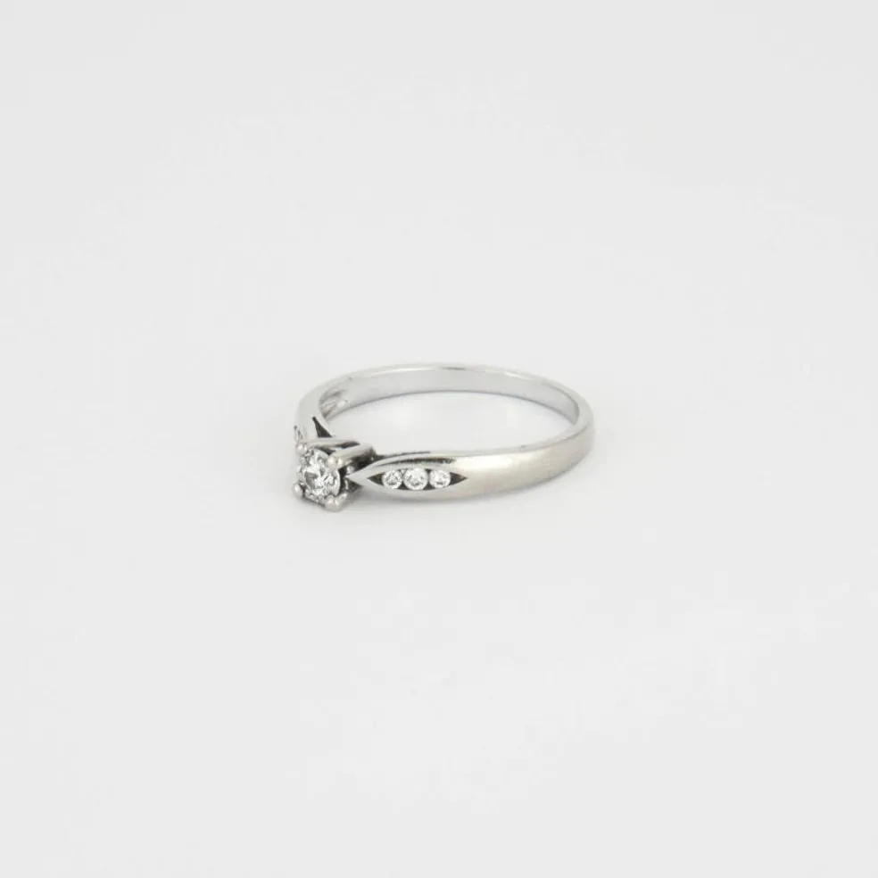 Bague or blanc diamants