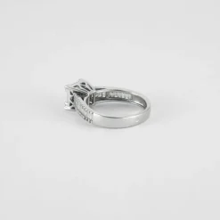 Bague or blanc diamants