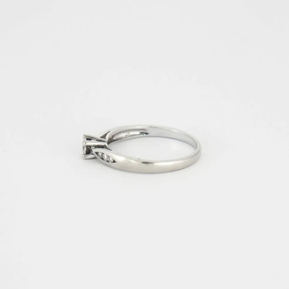 Bague or blanc diamants