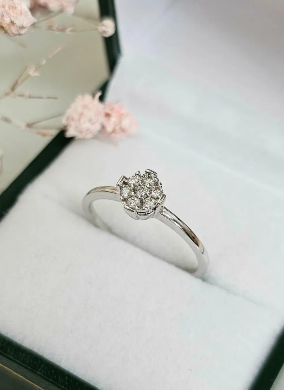 Bague or blanc diamants