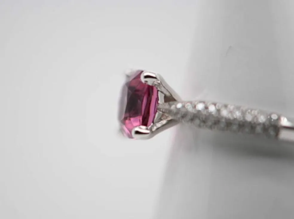 Bague Or Blanc Diamants et Saphir