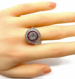 Bague or blanc diamants et rubis