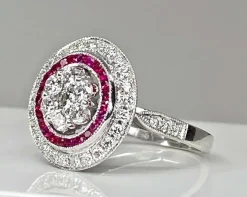 Bague or blanc diamants et rubis