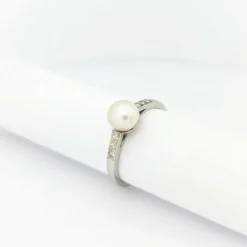 Bague or blanc diamants et perle