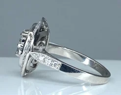 Bague or blanc diamants et rubis