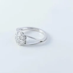 Bague or blanc diamants modèle marguerite